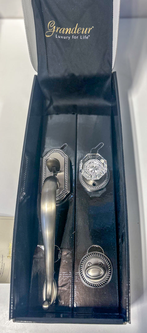 Grandeur "Newport" Thumblatch Entry Door Set With Newport Rosette Interior