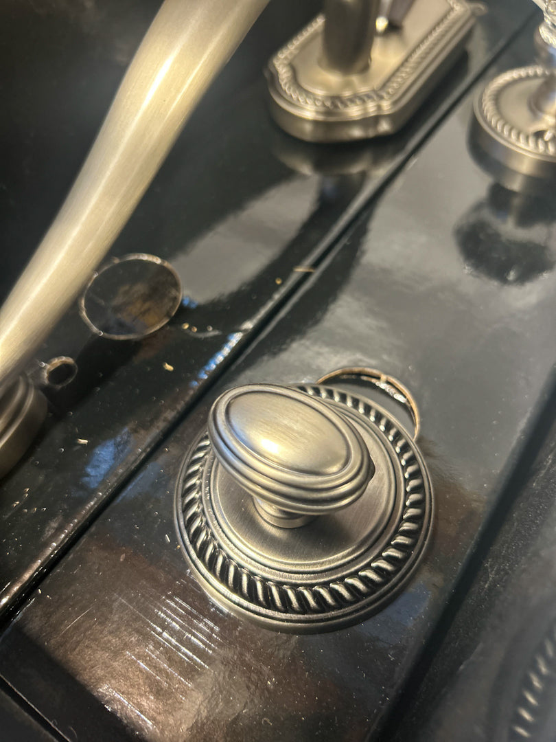 Grandeur "Newport" Thumblatch Entry Door Set With Newport Rosette Interior