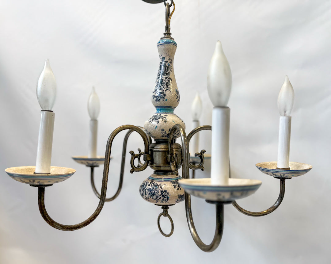 Delft Style Blue White Porcelain Ornate Brass Chandelier 5 Arm