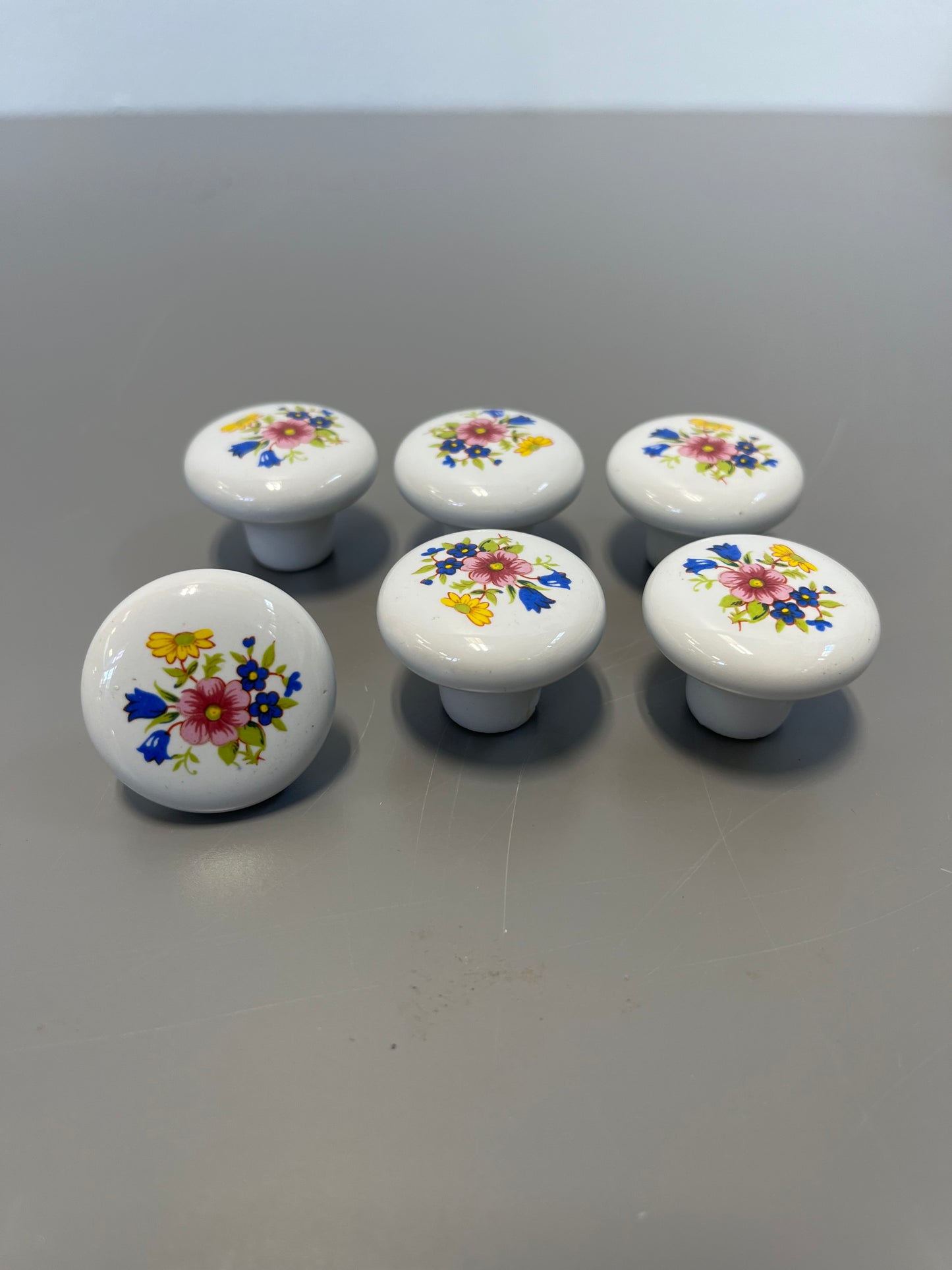 Amerock 14204WHT White Ceramic Floral Design 1 1/4" Cabinet Knob Pulls